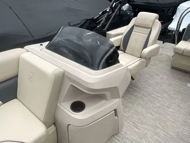 Slide: The Image of Interior of Godfrey Pontoons Sweetwater 2086 C Sport Tube 2026. - 35