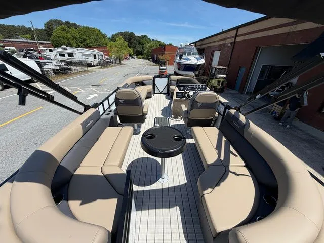 Slide: The Image of Viaggio Lago V20U 2026 - 10