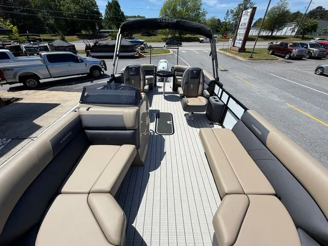 Slide: The Image of Viaggio Lago V20U 2026 - 8