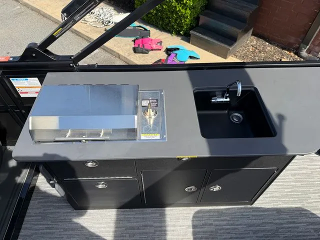 Slide: The Image of Viaggio Lago Z22B 2026: Outdoor kitchen with grill and sink. - 9