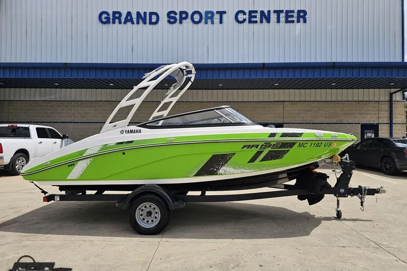 The Image of 2022 Yamaha AR195 boat in vibrant green at Grand Sport Center. - 1