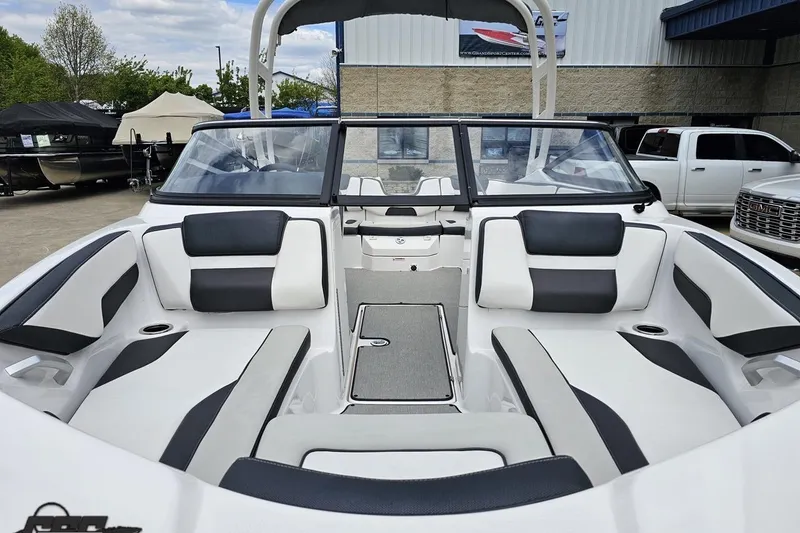 Slide: The Image of 2022 Yamaha Boats AR195 interior with sleek seating and modern design. - 18
