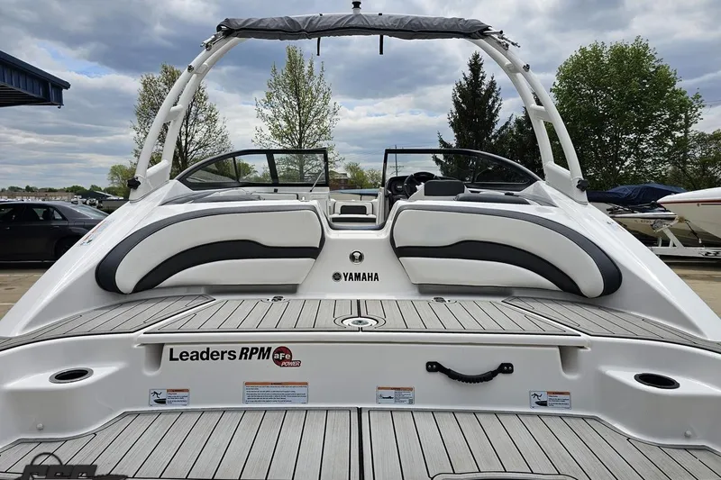 Slide: The Image of 2022 Yamaha Boats AR195 with sleek design, spacious seating, and modern features. - 38