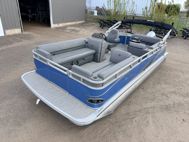 The Image of 2022 Tahoe Sport 2080 CRB pontoon boat with Honda 4-stroke engine. - 1