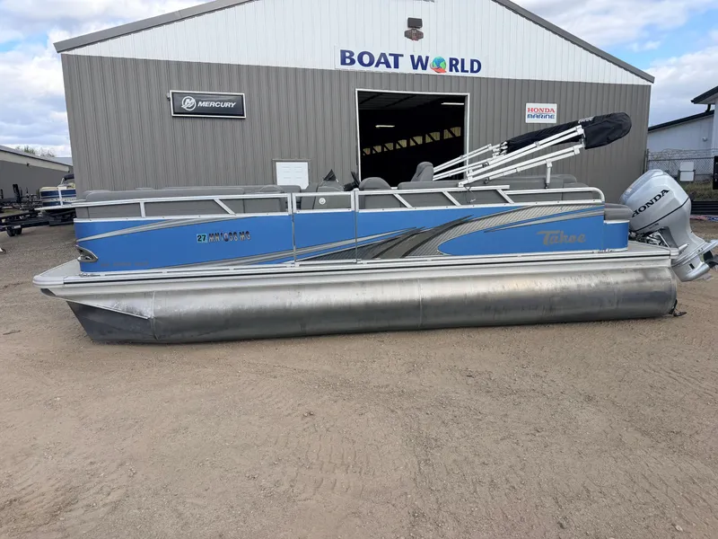 Slide: The Image of 2022 Tahoe Sport 2080 CRB pontoon boat at Boat World. - 38
