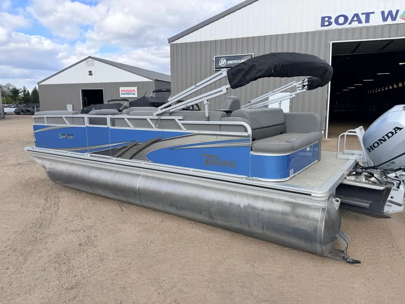 Slide: The Image of 2022 Tahoe Sport 2080 CRB pontoon boat with Honda 4-stroke engine. - 43