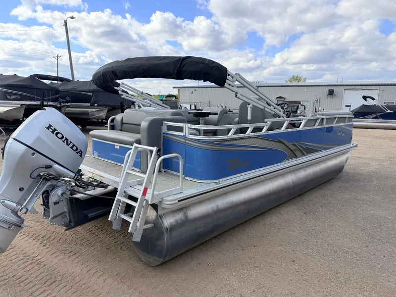 Slide: The Image of 2022 Tahoe Sport 2080 CRB pontoon boat with Honda 4-stroke engine. - 44