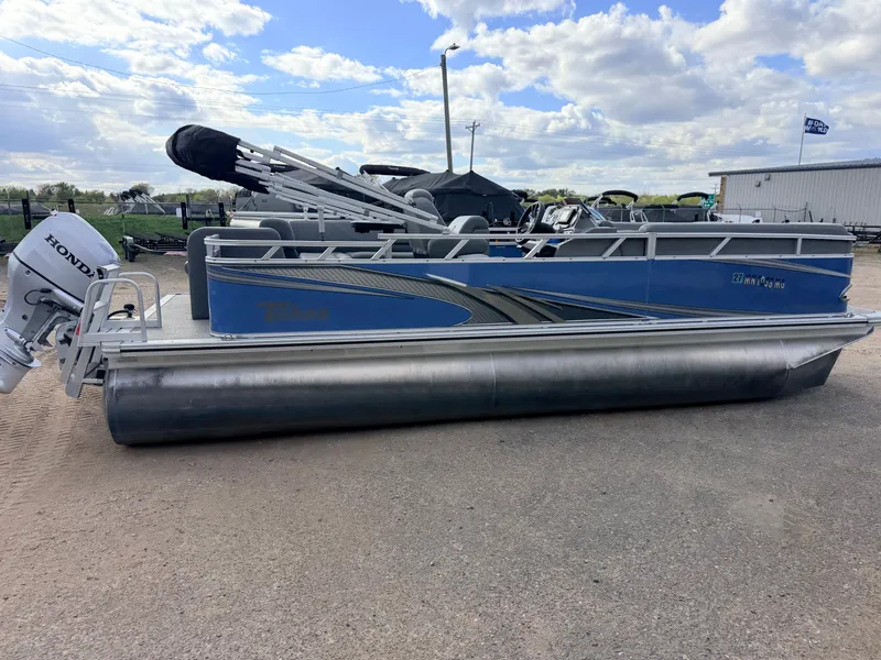 Slide: The Image of 2022 Tahoe Sport 2080 CRB pontoon boat with Honda 4-stroke engine. - 47