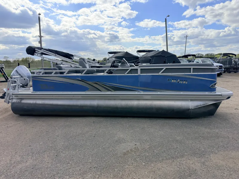Slide: The Image of 2022 Tahoe Sport 2080 CRB pontoon boat with Honda 4-stroke engine. - 48