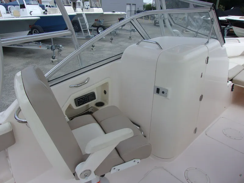 Slide: The Image of Interior of a 2014 Grady-White Freedom 225 boat. - 10