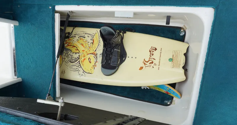 Slide: The Image of Dashboard of a 1998 Sea Ray 210 Signature boat. - 13