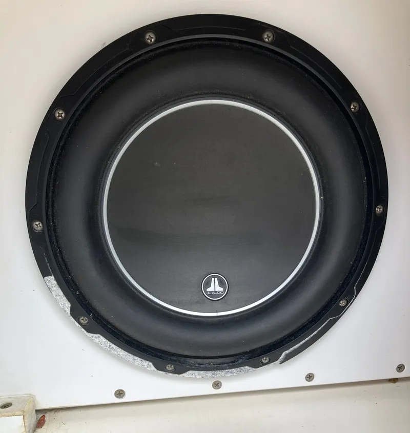 Slide: The Image of JL Audio speaker in a 2008 Sea Ray 270 SLX. - 24