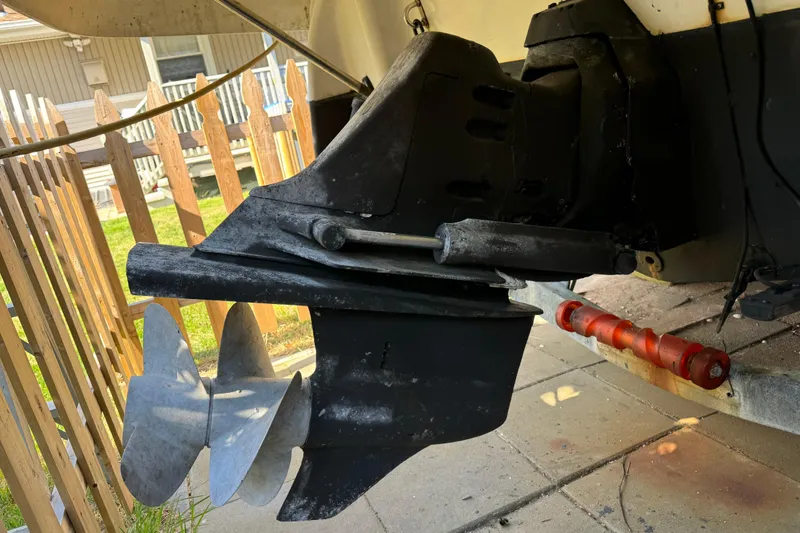 Slide: The Image of 2004 Four Winns 268 Vista boat propeller and drive system close-up. - 13
