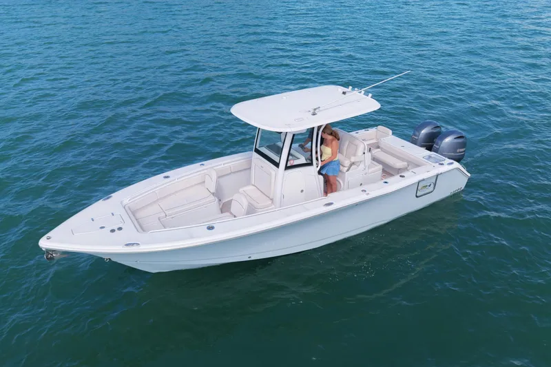 The Image of 2023 Sea Hunt Gamefish 27 on calm waters. - 0