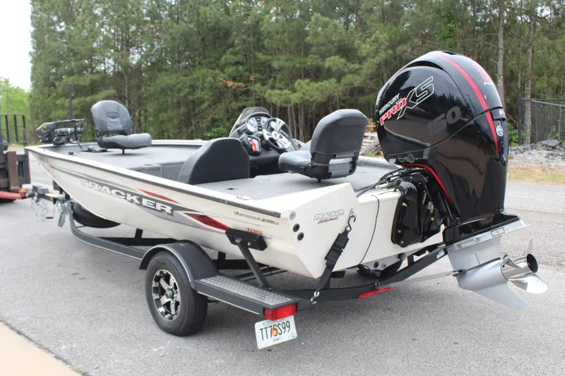 Slide: The Image of 2020 Tracker Pro Team 195 TXW TE boat with outboard motor. - 3