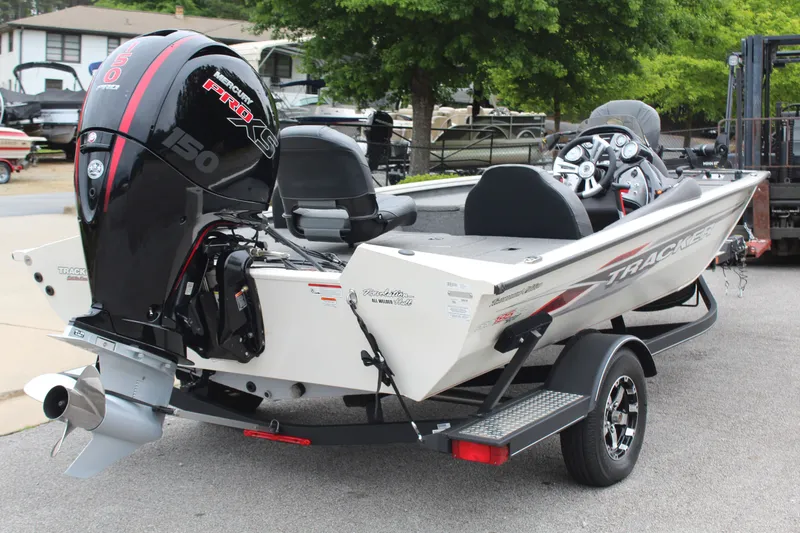 Slide: The Image of 2020 Tracker Pro Team 195 TXW TE boat with outboard motor. - 8