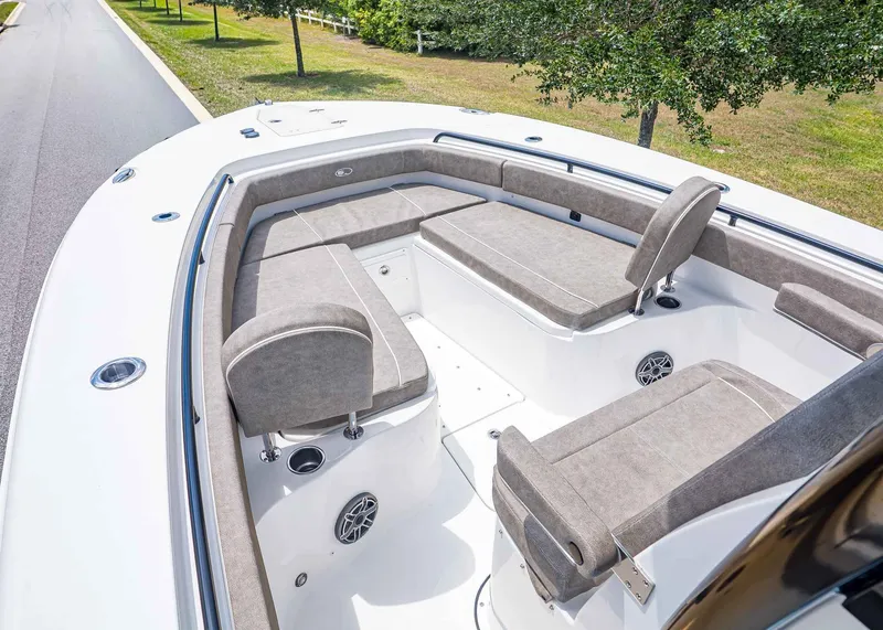 Slide: The Image of Interior of Sea Hunt Ultra 285 SE boat, model year 2026. - 26