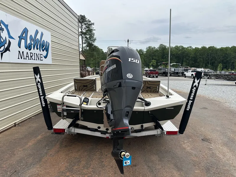 Slide: The Image of 2026 Xpress Hyper-Lift Bay Series boat at Ashley Marine. - 9