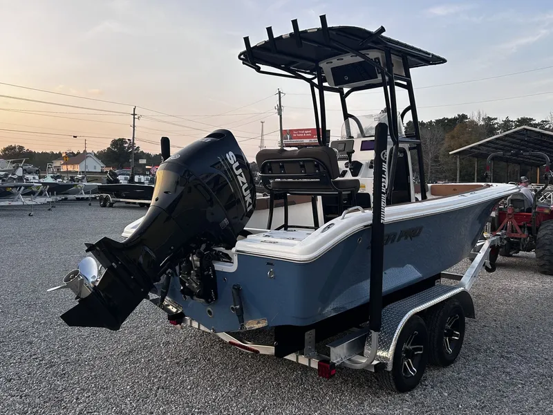 Slide: The Image of 2026 Sea Pro 202 Center Console boat with Suzuki outboard motor. - 6