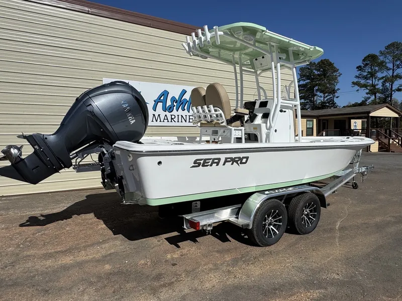 Slide: The Image of 2026 Sea Pro 230 Bay boat with YAMAHA 200 engine. - 11