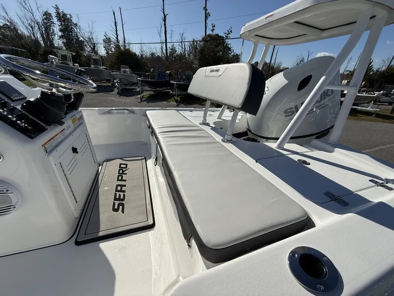 Slide: The Image of Interior view of Sea Pro 172 Bay boat, model year 2026. - 4