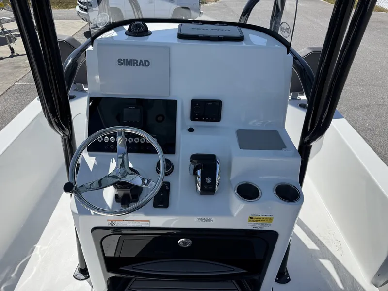 Slide: The Image of 2026 Sea Pro 250 Bay helm with Simrad system. - 10