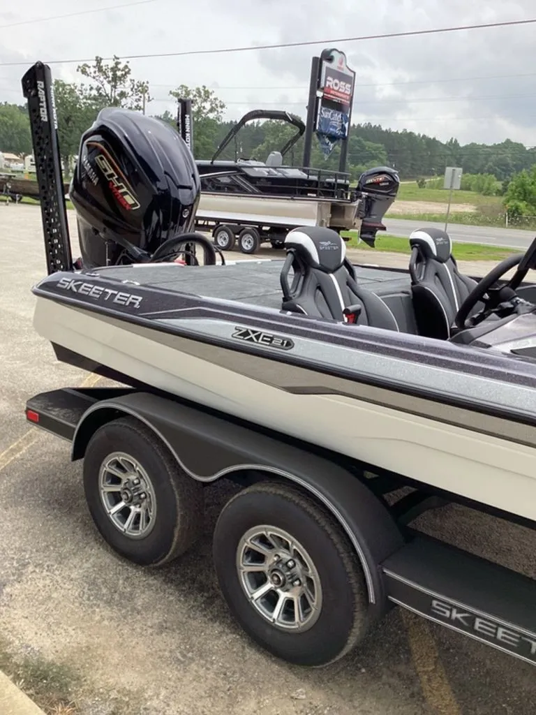 Slide: The Image of 2026 Skeeter ZXE21 boat on trailer, exterior view. - 23