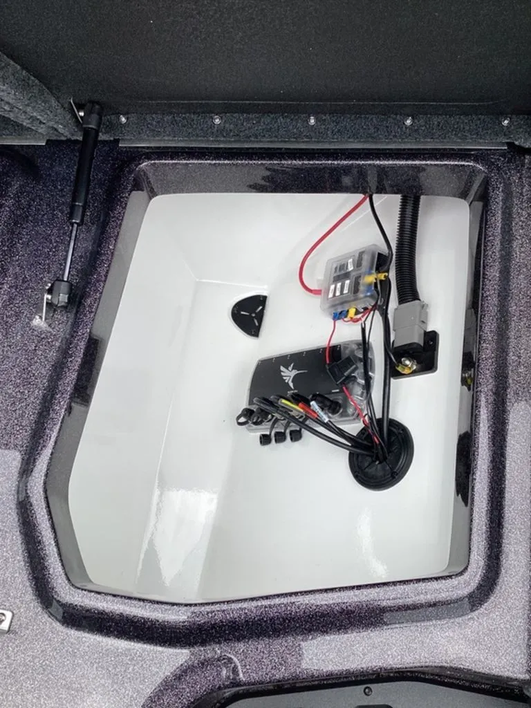 Slide: The Image of Electrical compartment of Skeeter ZXE21 boat, model year 2026. - 48