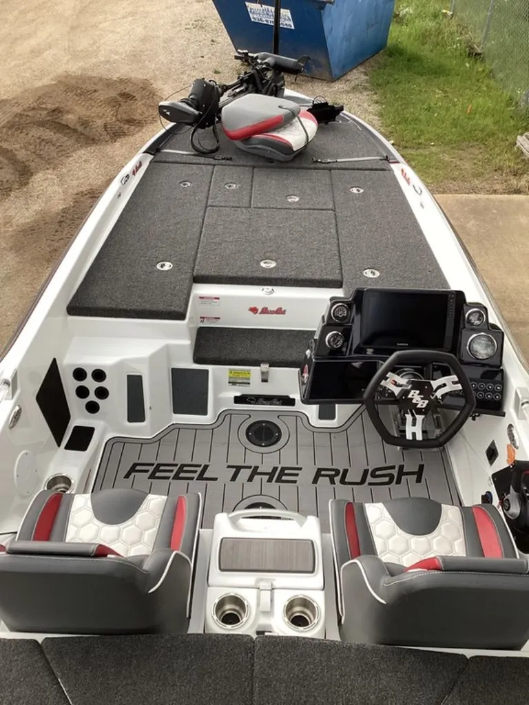 Slide: The Image of Bass Cat Cougar FTD SP 2026 - 74