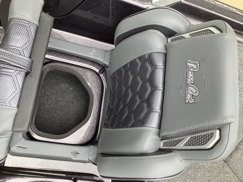 Slide: The Image of 2026 Bass Cat Cougar FTD SP seat with logo and padding. - 38
