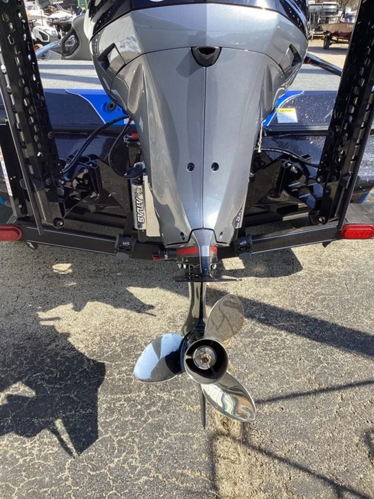 Slide: The Image of Rear view of a 2026 Skeeter ZXE21 boat propeller. - 8