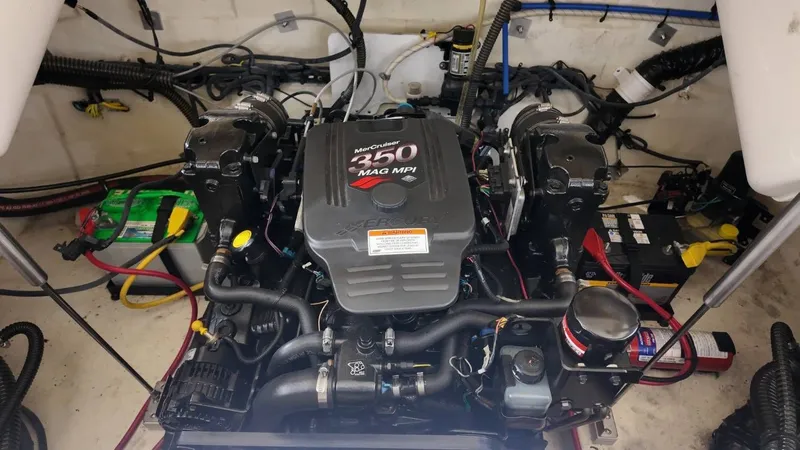 Slide: The Image of Engine compartment of a 2007 Crownline 240 LS with MerCruiser 350 MAG MPI. - 34