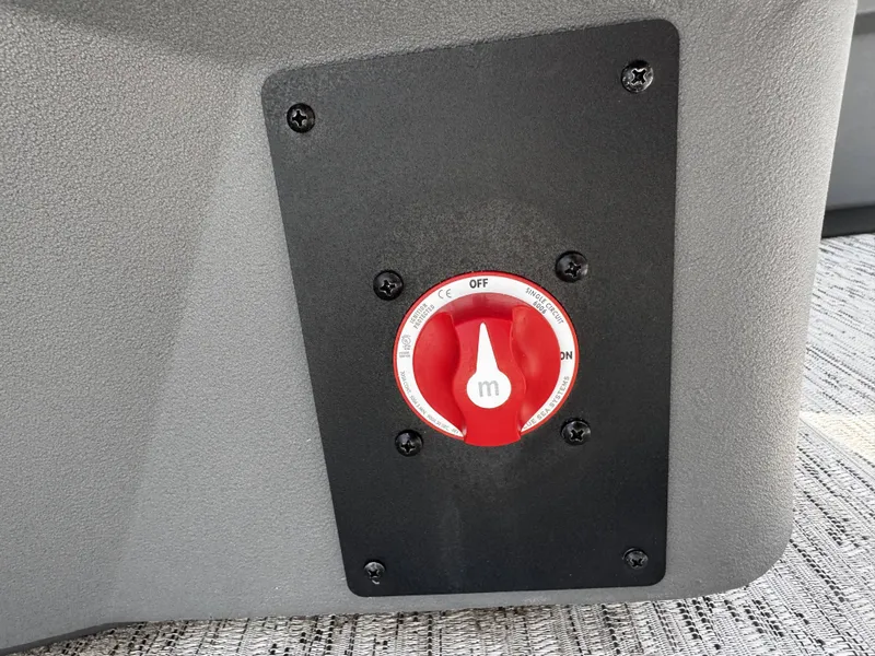Slide: The Image of Close-up of Bennington S20 2025 battery master switch. - 21