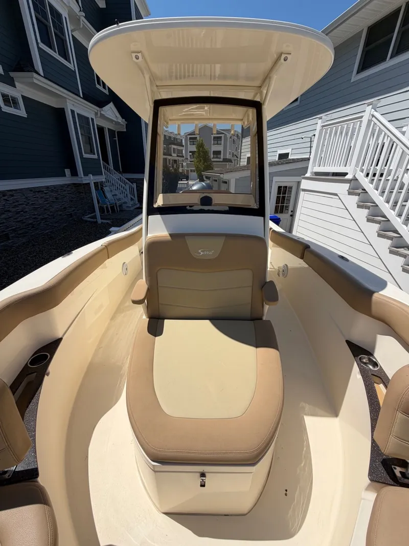 Slide: The Image of Scout 235 XSF 2019 - 11