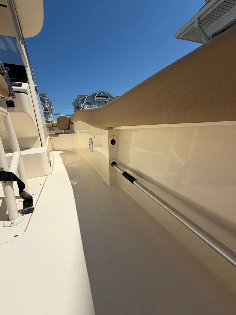 Slide: The Image of Scout 235 XSF 2019 - 15