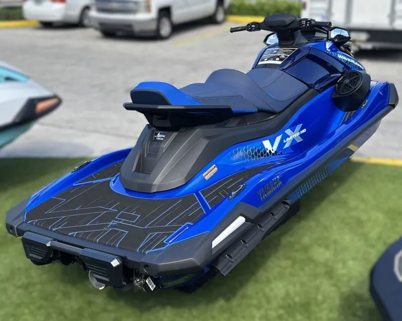 Slide: The Image of Yamaha VX® Limited HO 2026 - 6