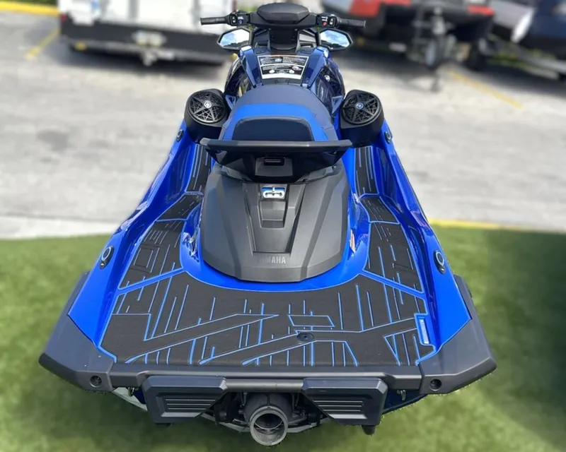 Slide: The Image of Yamaha VX® Limited HO 2026 - 5