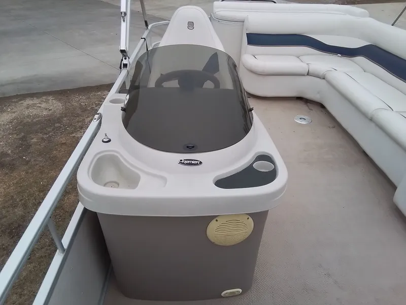 Slide: The Image of 2006 Premier 225 Sunsation pontoon boat with seating area. - 18