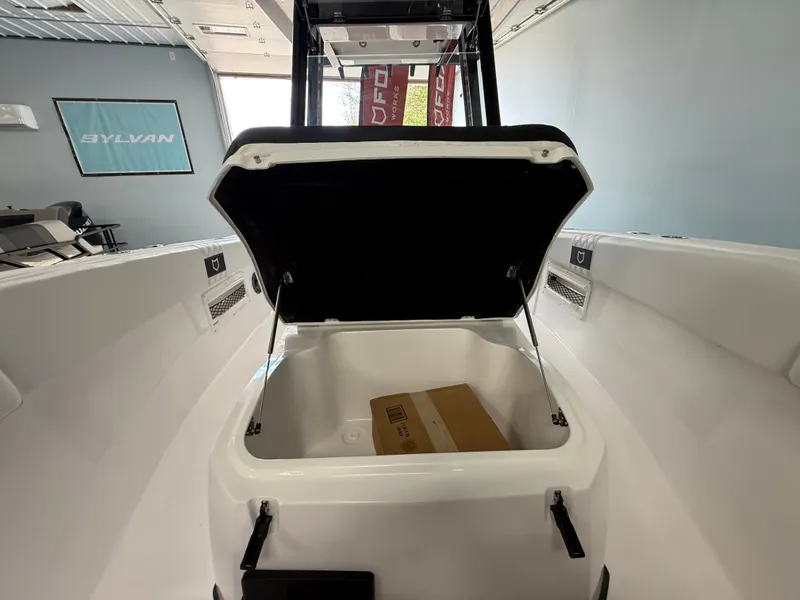 Slide: The Image of SEA FOX BOAT WORKS 268 COMMANDER 2026 - 11