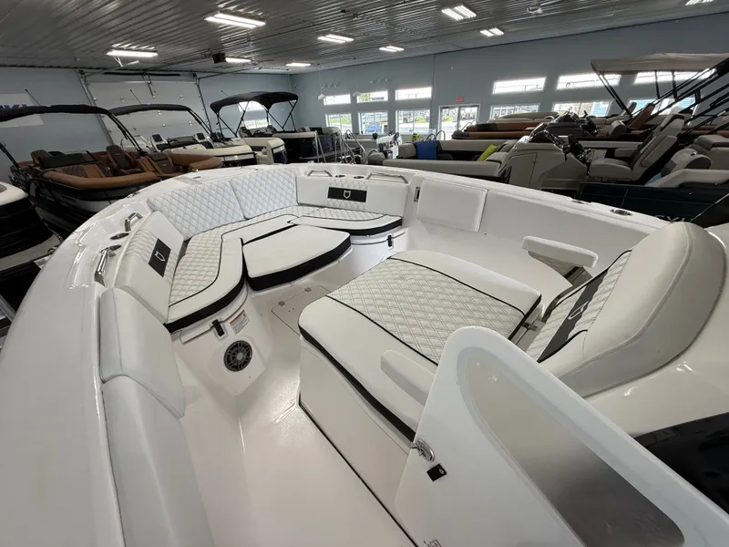 Slide: The Image of SEA FOX BOAT WORKS 268 COMMANDER 2026 - 9