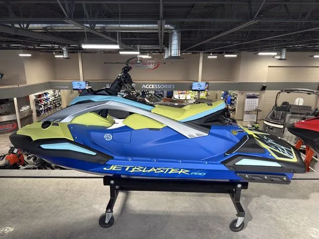 The Image of Yamaha JetBlaster PRO 2-Up 2026 - 1