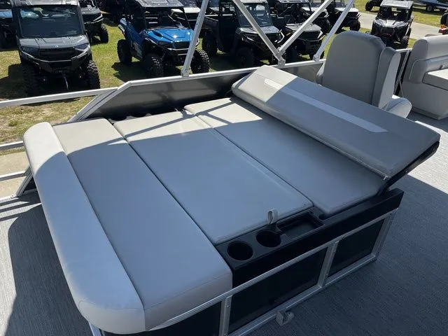 Slide: The Image of Godfrey EX 2286 Single Flip Lounge 2026 - 12