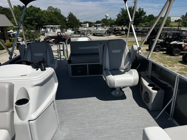 Slide: The Image of Godfrey EX 2286 Single Flip Lounge 2026 - 18