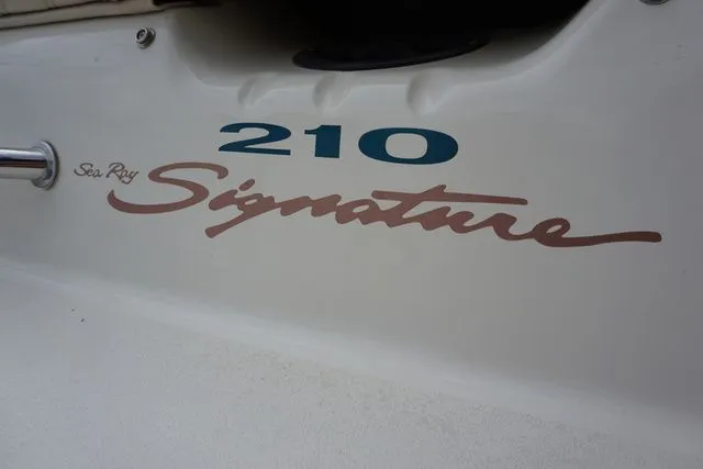 Slide: The Image of Sea Ray 210 Signature 1998 - 6