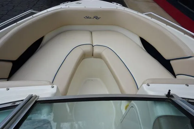 Slide: The Image of Sea Ray 210 Signature 1998 - 8