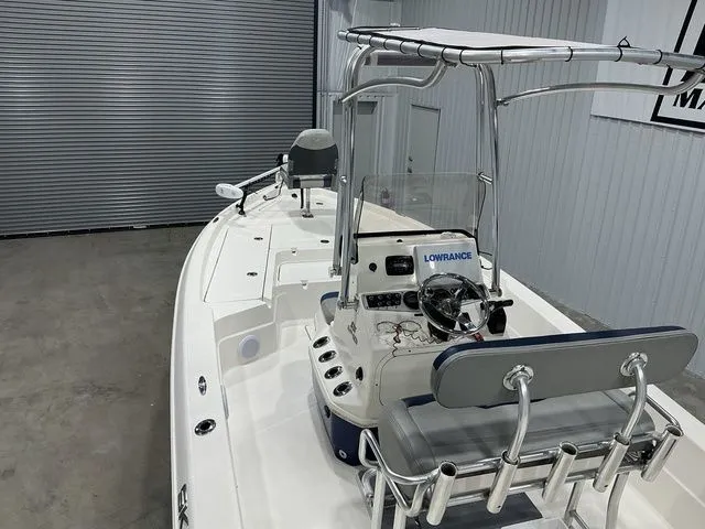 Slide: The Image of Skeeter SX 240 2014 - 19