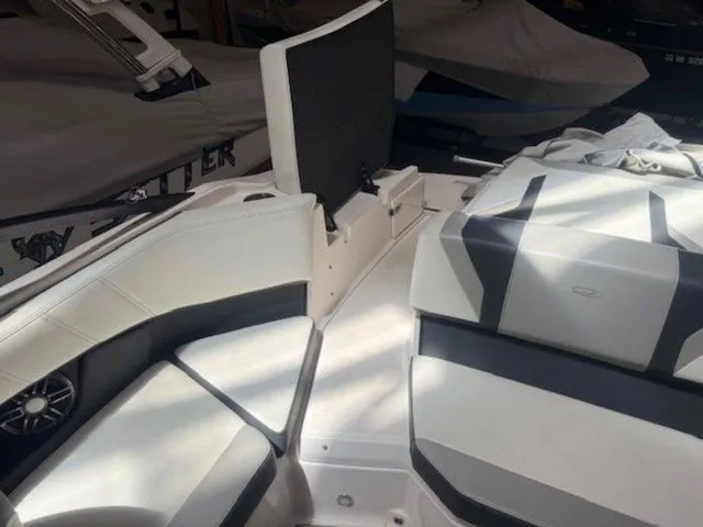 Slide: The Image of Regal 2000 ES 2023 - 6
