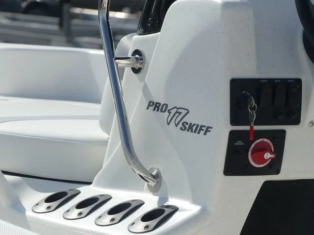 Slide: The Image of Close-up of 2026 Mako Pro Skiff 17 CC console. - 8