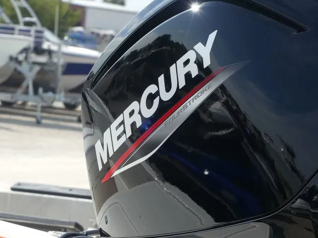 Slide: The Image of Mercury outboard motor on Mako Pro Skiff 17 CC, year 2026. - 9