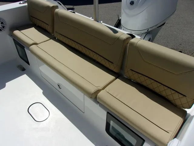 Slide: The Image of Sportsman Heritage 231 Center Console 2026 - 14